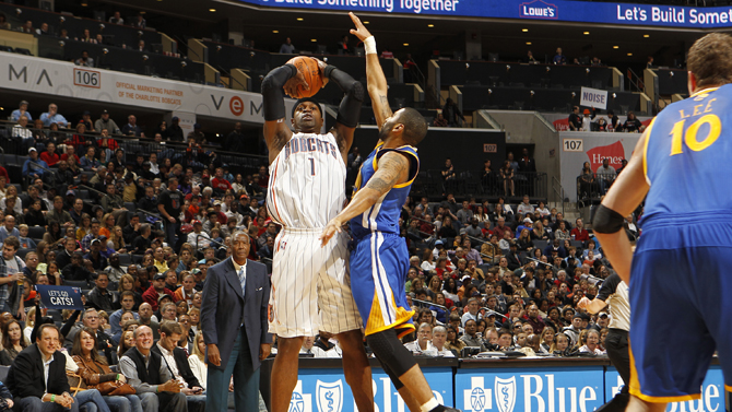 队中是替补 队中是替补