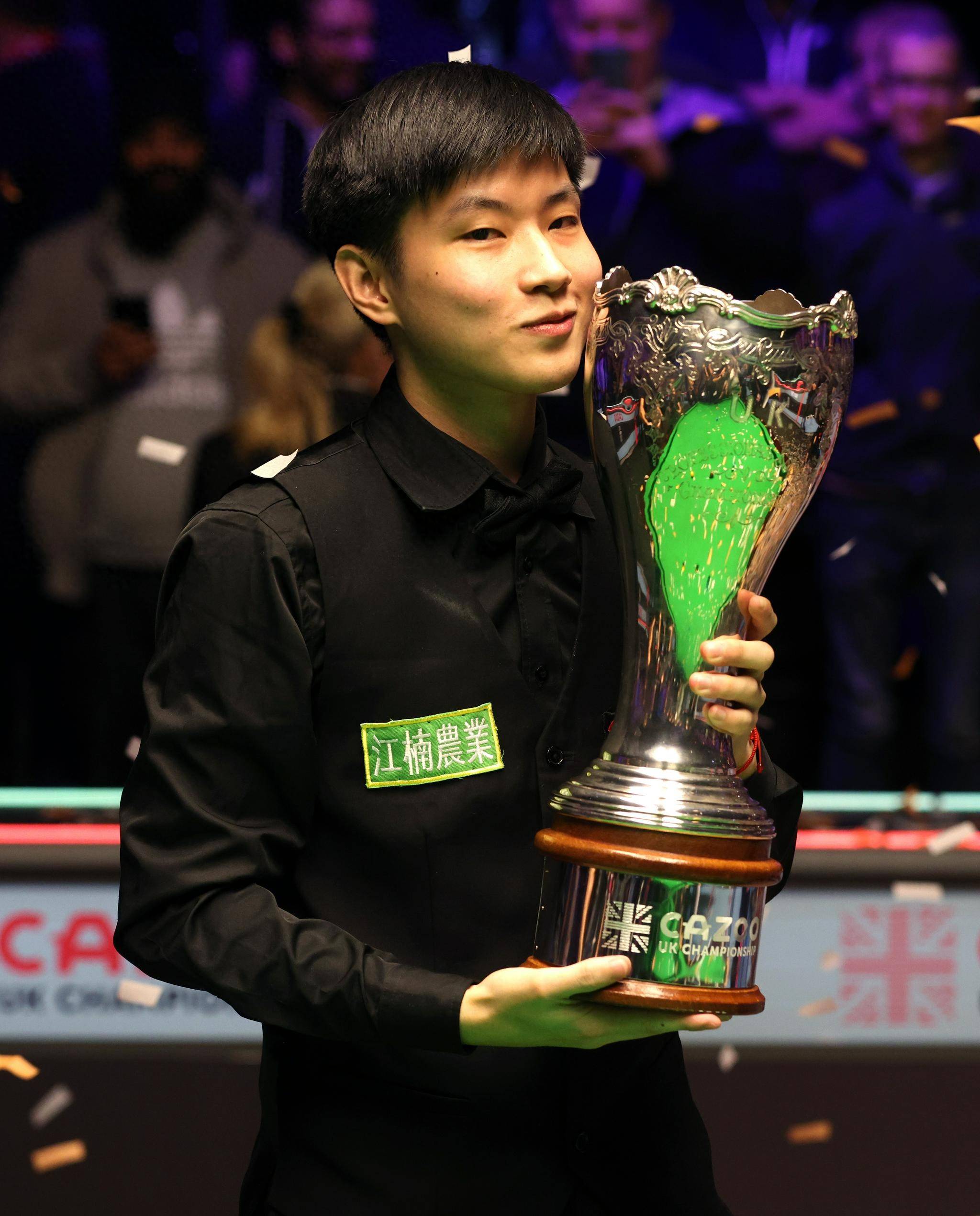 脱颖而出的 脱颖而出的